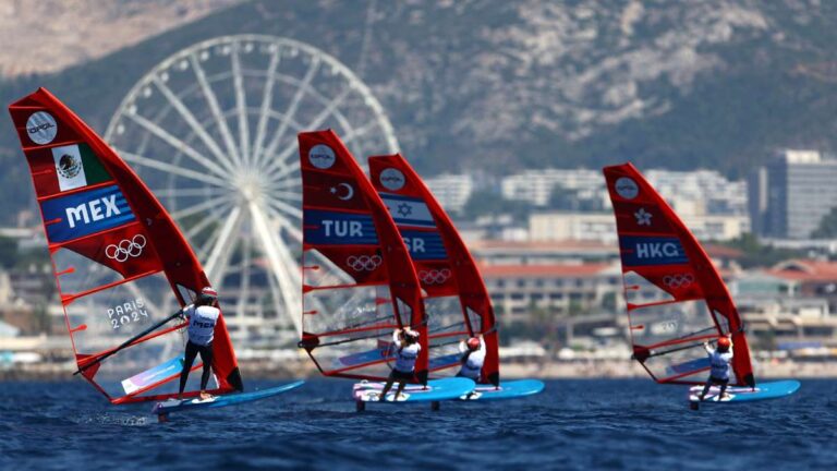 Highlights de vela en Paris 2024: Resultados preliminares de windsurf varonil y femenil