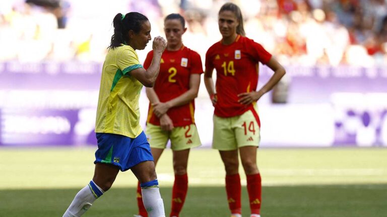 España vence a Brasil con dramática expulsión de Marta y avanza a cuartos de final en Paris 2024