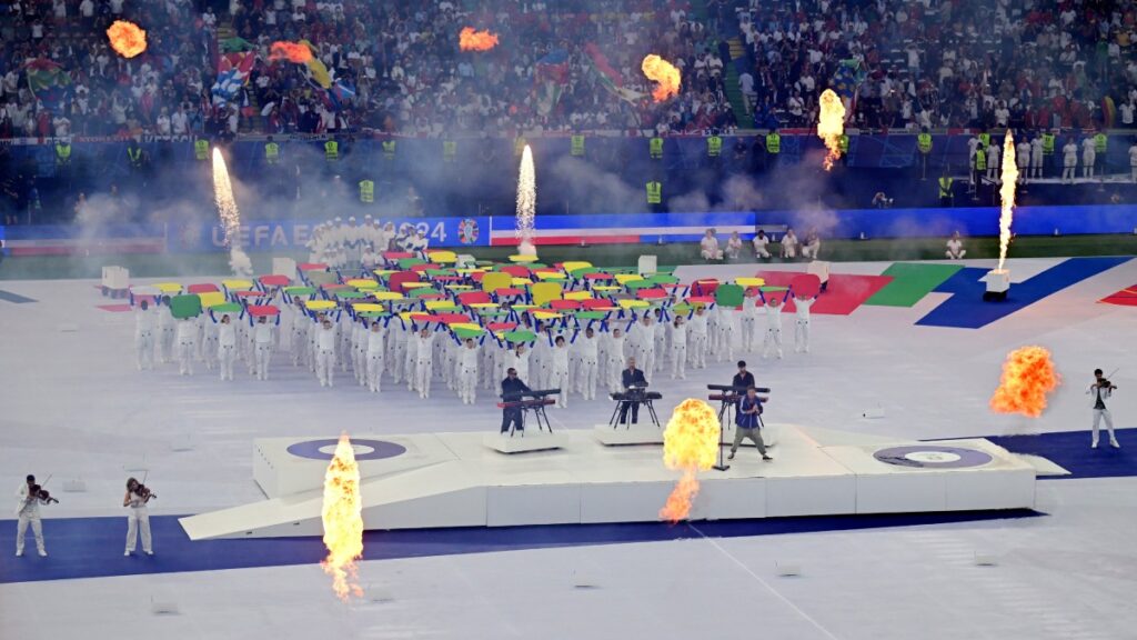 OneRepublic llena de color la ceremonia de clausura de la Eurocopa 2024