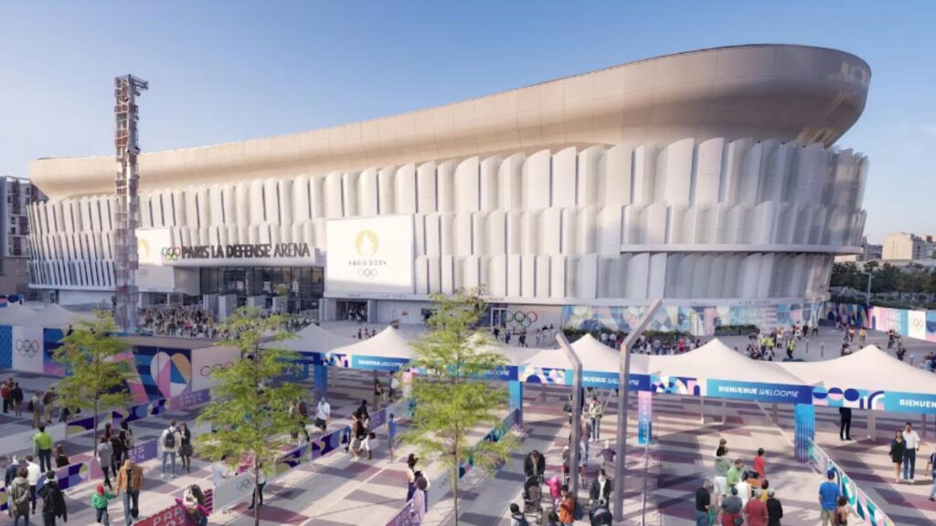 De ser el hogar del rugby francés a ser la casa de la natación y waterpolo. Estamos hablando de la París La Défense Arena.