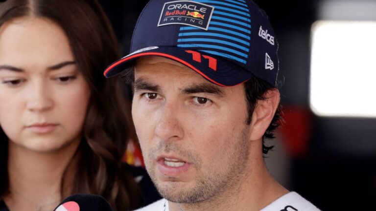 Checo Pérez y el error en Silverstone: “Me duele mucho dejar a mi equipo abajo”