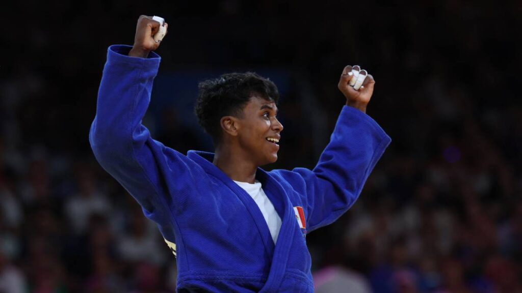 Prisca Awiti conquista una histórica medalla de plata en el judo. Reuters