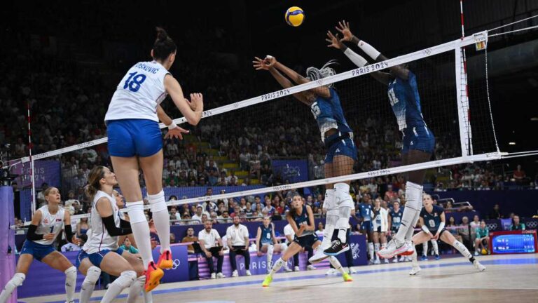 Highlights de voleibol en Paris 2024: Resultado de Francia vs Serbia del Grupo B Femenil