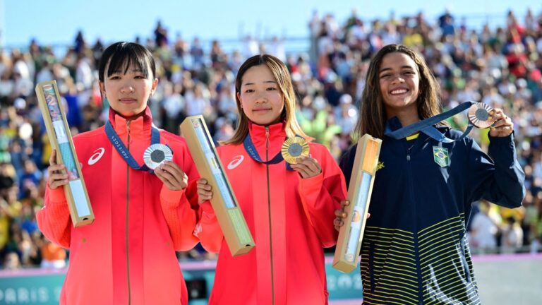 Coco Yoshizawa le da el oro olímpico a Japón en skateboarding street femenil con 14 años