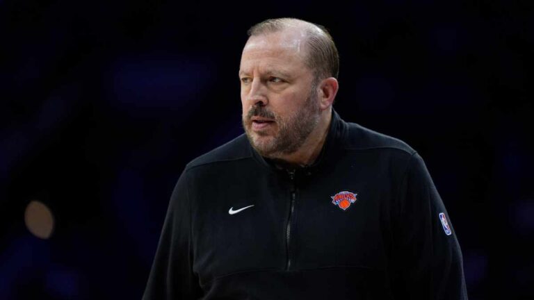 Tom Thibodeau seguirá como coach de los Knicks hasta 2028