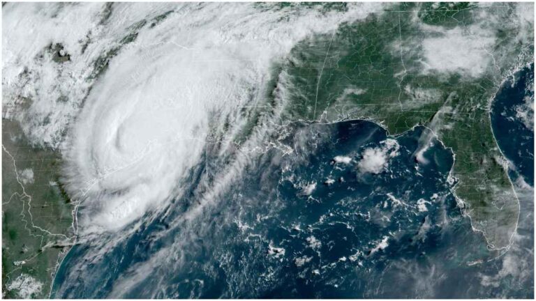 Huracán Beryl golpea Texas: Vídeo con imágenes casi apocalípticas desde el centro de Houston