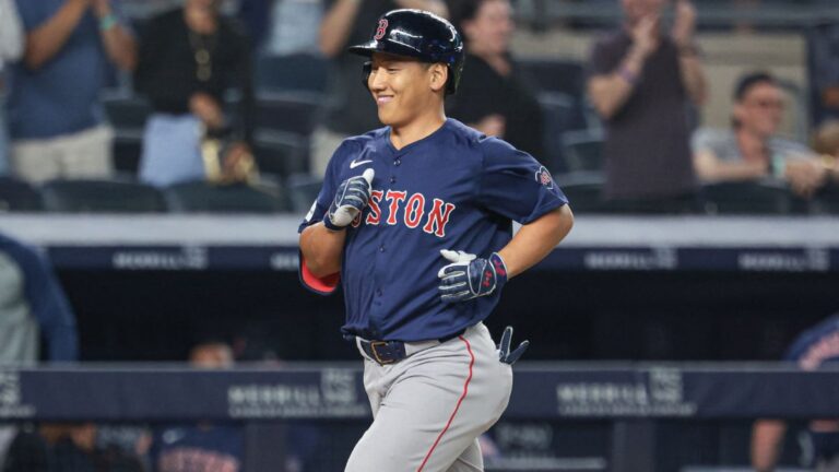 Los Red Sox vienen de atrás para imponerse a Yankees en la décima entrada