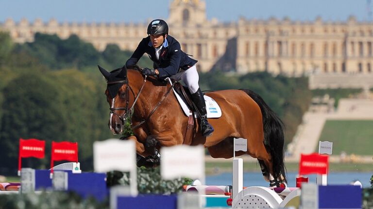 José María Larocca Jr. clasifica a la final del salto individual en ecuestre en Paris 2024