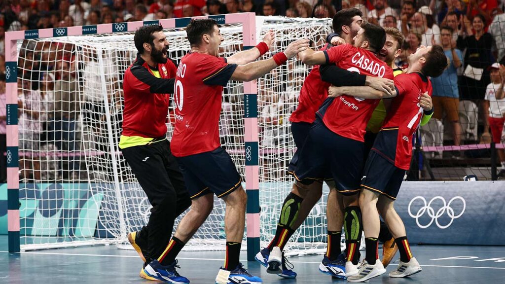 España gana bronce en el balonmano varonil