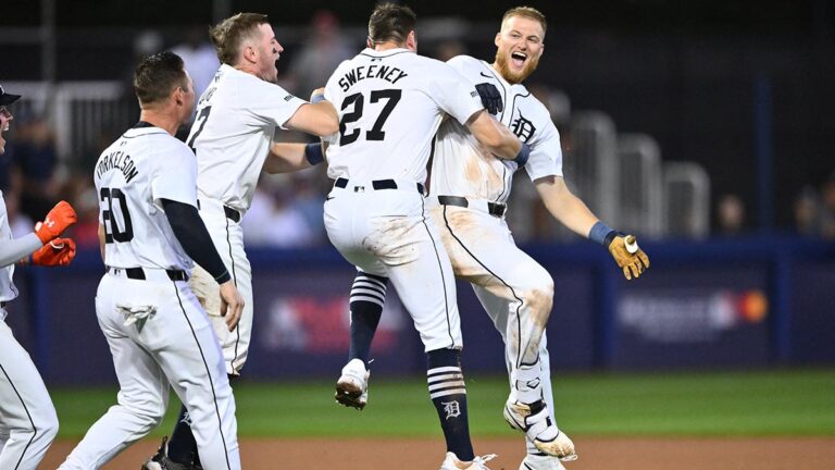 Parker Meadows pega sencillo que le da la victoria a Detroit en el 10mo inning ante Yankees en el Clásico de Pequeñas Ligas