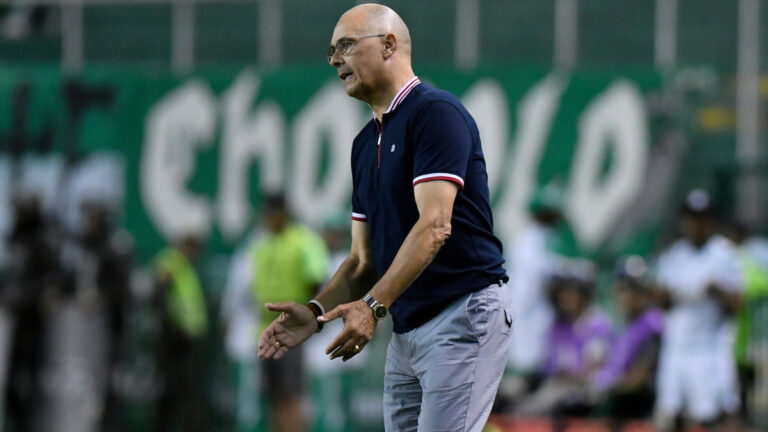 Alfredo Arias paga cara la derrota del DIM ante el Deportivo Cali y es relegado de su cargo