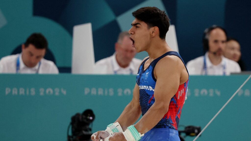 Ángel Barajas en la final de barra fija. - Reuters.