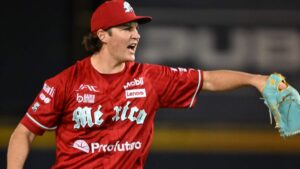 Trevor Bauer luce en la lomita y los Diablos Rojos no solo siguen vivos: traen de regreso la Serie Sur al Harp