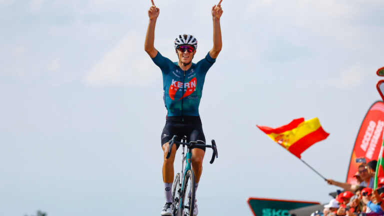 Pablo Castrillo se hace fuerte en la Estación de Montaña de Manzaneda y consigue una emotiva victoria en La Vuelta