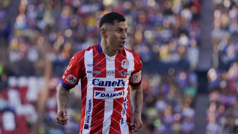 El Cata Dominguez llegó a los 700 partidos en la Liga MX