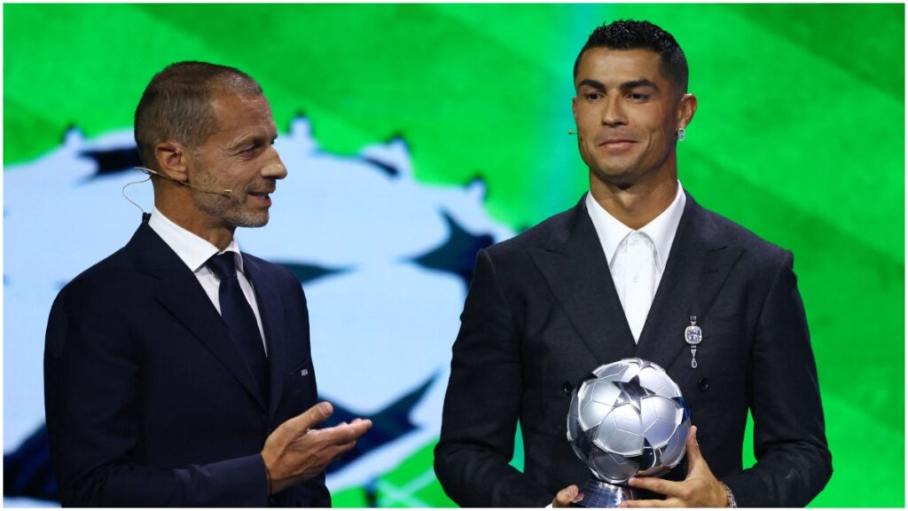 Ceferin junto a Cristiano Ronaldo en el sorteo de Champions League | Reuters