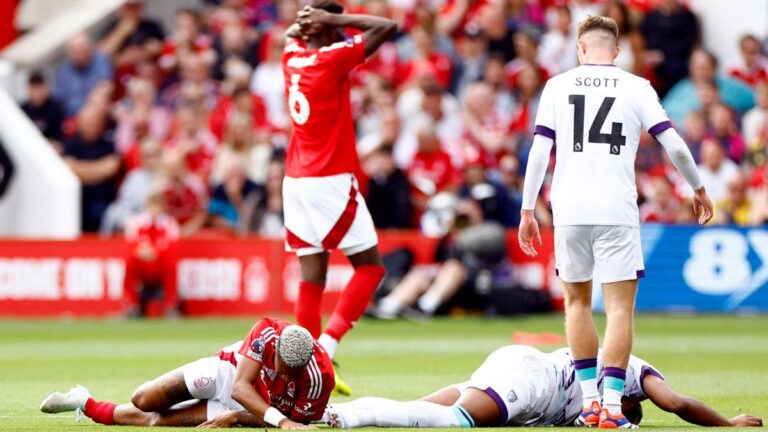 ¡Escalofriante! Danilo se rompe la pierna y el Nottingham Forest recibe un golpazo apenas en el arranque de la Premier League