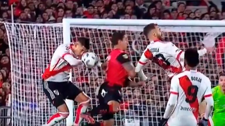 La mano de Maxi Meza y la polémica: ¿Era penal para Newell’s?