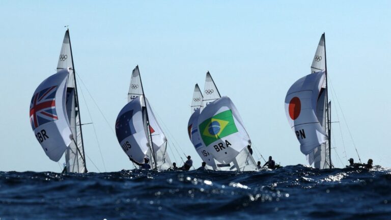 Highlights de vela en Paris 2024: Resultados de dinghy femenil, varonil y mixto