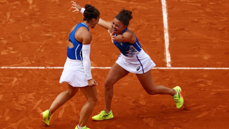 Sara Errani y Jasmine Paolini vienen de atrás para ganar el oro en el tenis dobles femenil de Paris 2024