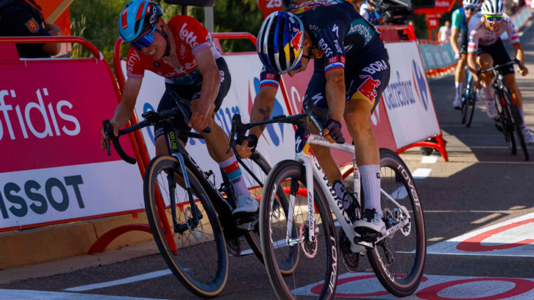 Primoz Roglic se luce en la alta montaña: gana en el Pico Villuerca y se apodera del maillot rojo en La Vuelta