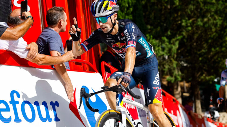 Primoz Roglic vuelve a dar cátedra en la alta montaña y suma una nueva victoria en La Vuelta