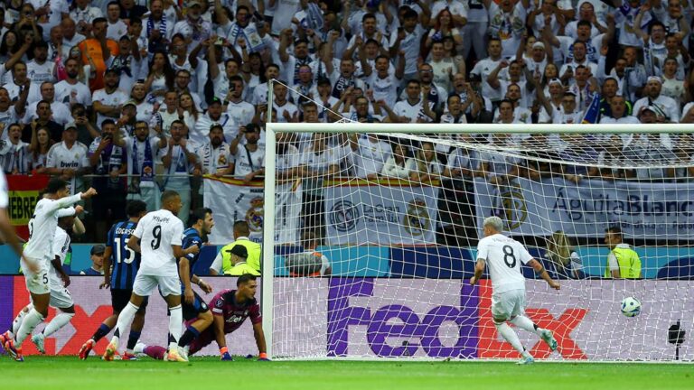 Fede Valverde acaba con la resistencia del Atalanta con una gran asistencia de Vinicius