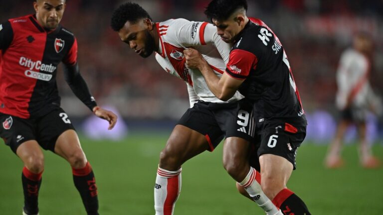 River y Newell´s no pasan del empate en un flojo partido en Núñez