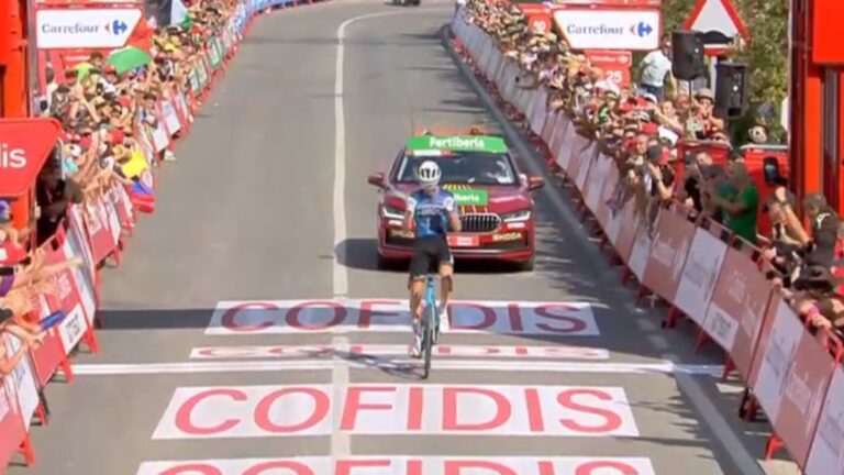 ¡Ben O’Connor firma un día soñado! Victoria de la sexta etapa y camiseta roja en la Vuelta a España