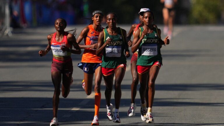 Highlights de atletismo en Paris 2024: Resultado del maratón femenil