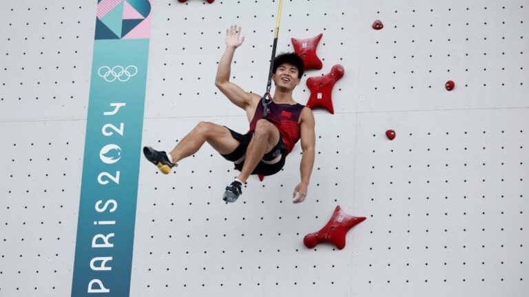 Highlights de escalada deportiva en Paris 2024: Resultados cuartos y semifinales velocidad varonil