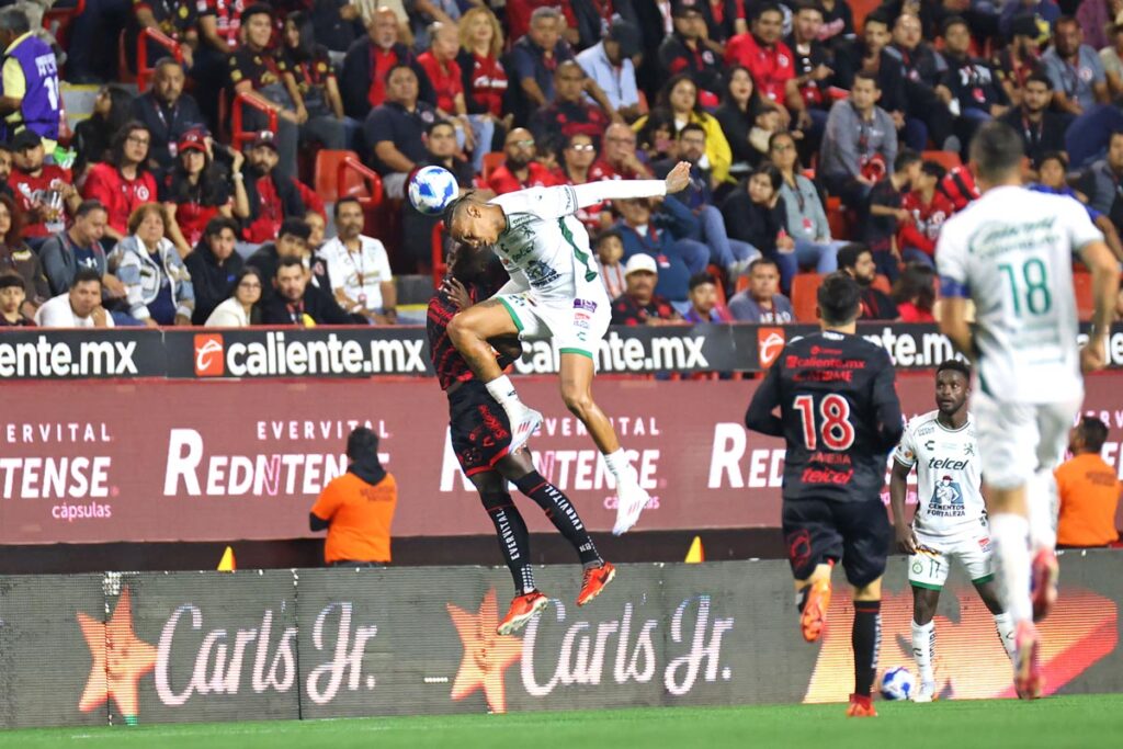 Gilberto Mora se convierte en el anotador más joven de la Liga MX y los Xolos son líderes del Apertura 2024