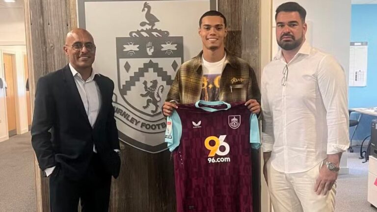 ¡Del Barcelona a la Premier League! Joao Mendes, hijo de Ronaldinho, llega al Burnley