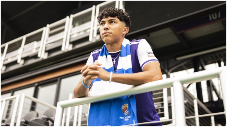 El mexicano Jonathan Gómez llega a Grecia para firmar con el PAOK