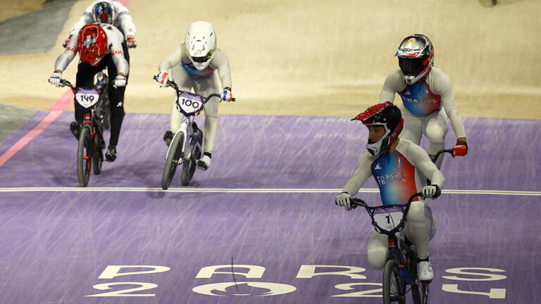 Highlights de ciclismo BMX en Paris 2024: Resultados de las finales femenil y varonil