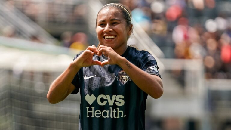 Bautismo de gol para Leicy Santos vistiendo la camiseta del Washington Spirit