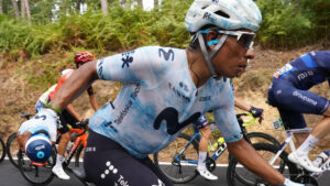 Nairo Quintana firma renovación con el Movistar por un año más