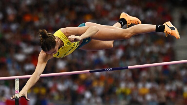 Highlights de atletismo en Paris 2024: Resultados de la final de salto con pértiga femenil