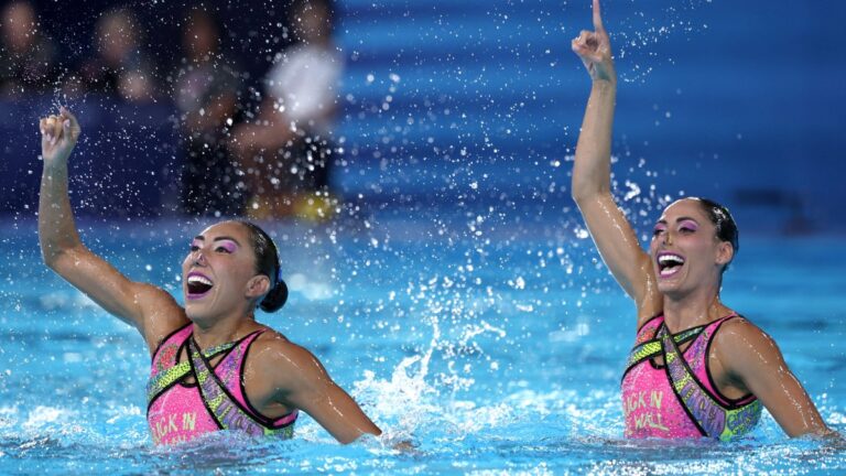 Nuria Diosdado y Joana Jiménez hacen vibrar la natación artística con la rutina técnica