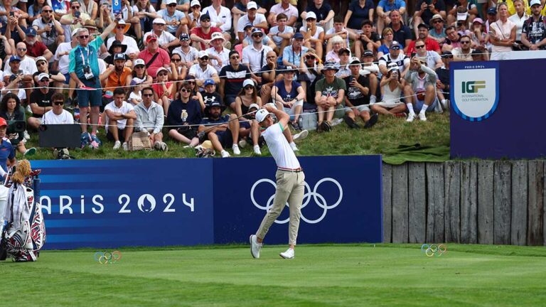 Jon Rahm toma la cima, Carlos Ortiz y Abraham Ancer se rezagan en el día 3 del golf