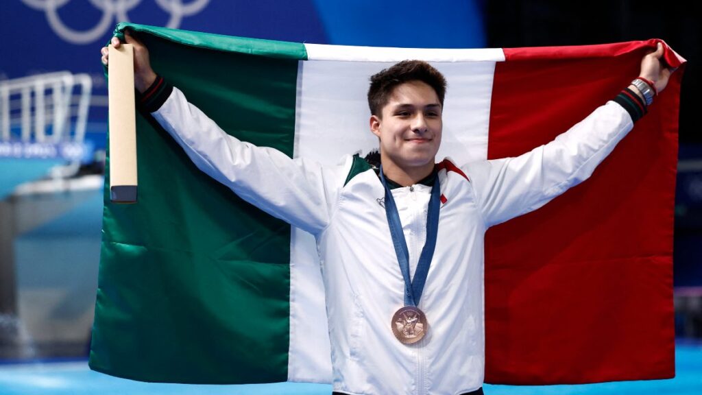 El mexicano fue el primer doble medallista en Juegos Olímpicos en 40 años | Reuters