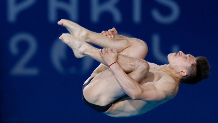 Osmar Olvera avanza a la semifinal del trampolín 3m, Kevin Muñoz queda fuera