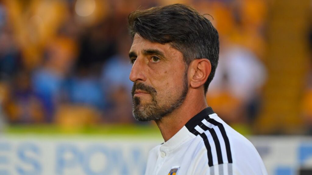 Paunovic no se va contento con el empate ante Chivas | Imago7