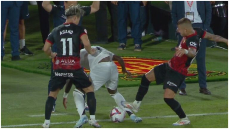 Polémico arbitraje en el Mallorca vs Real Madrid ¿Penal a Mbappé y roja perdonada por plancha sobre Vini?