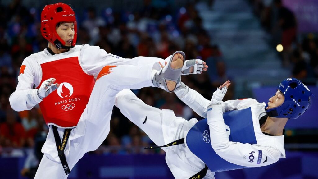 El taekwondoín chino venció a su rival de Hong Kong por un lugar por medalla | Reuters