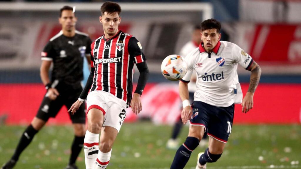 Nacional no saca ventaja en casa y empata sin goles ante Sao Paulo en la ida de los octavos de final de la Libertadores