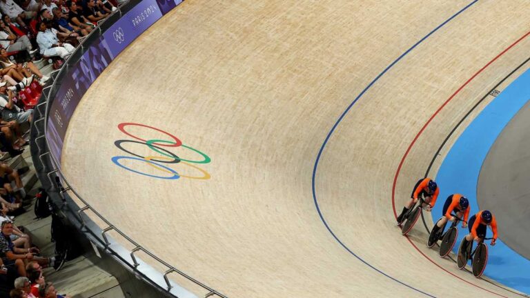 Highlights de ciclismo de pista en Paris 2024: Resultados de la prueba de velocidad por equipos femenil rondas preliminares