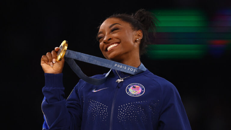 ¡De oro! Simone Biles es la reina absoluta del all-around de la gimnasia artística de Paris 2024