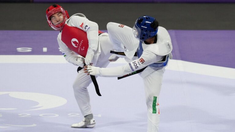 Highlights de para taekwondo en los Juegos Paralímpicos Paris 2024: Resultados de las eliminatorias y cuartos -57, -65kg femenil y -63, -70kg varonil