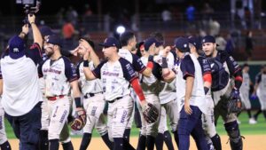 Los Tecos no se dejan morir y se imponen a Sultanes para forzar a un Juego 6 en la Serie de Campeonato de Zona Norte